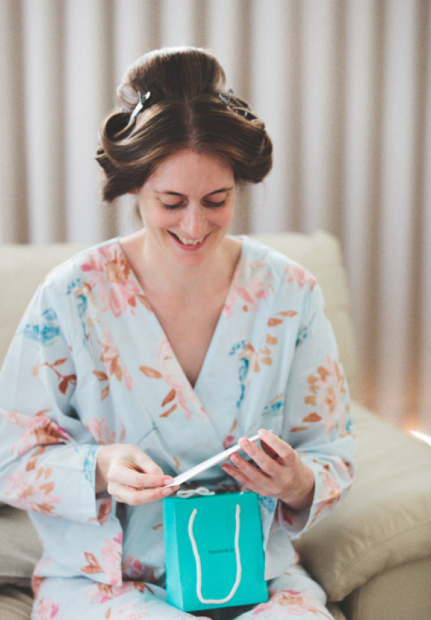 cool-wedding-confetti-sydney-photographer