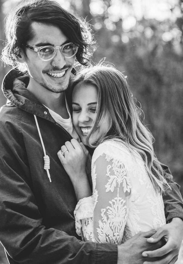 golden-hour-romantic-engagement-photos-wedding-photographer