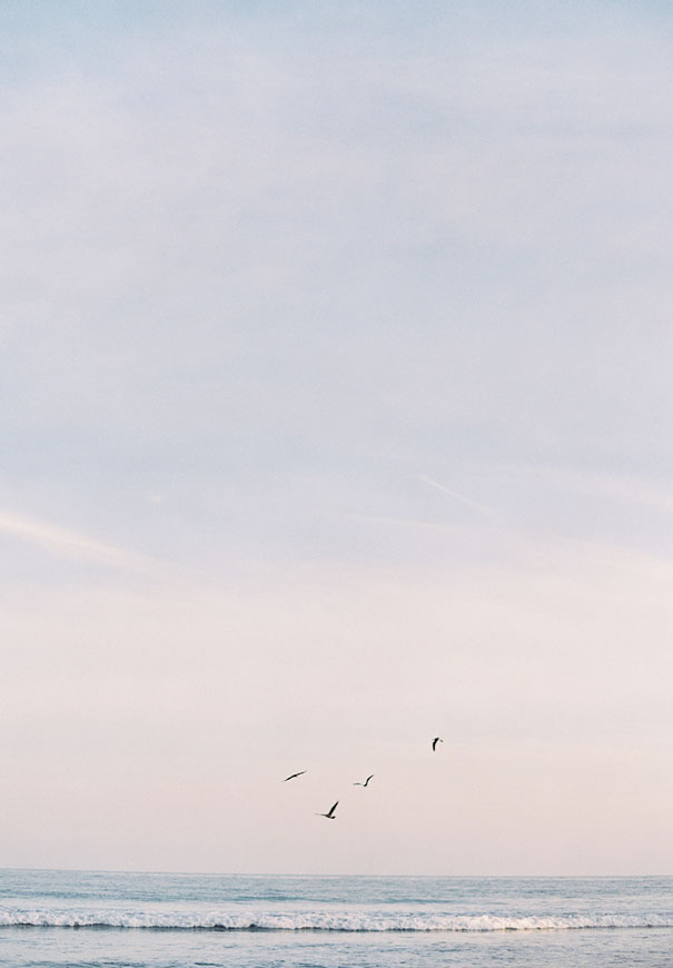 jose-villa-beach-coastal-barefoot-romantic-bridal-inspiration-wedding-styling3