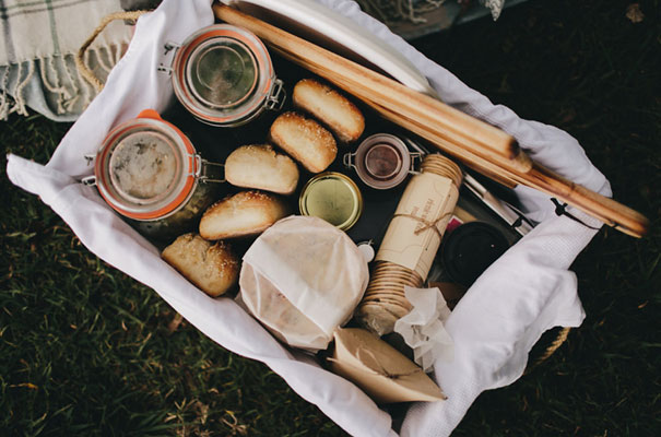 luke-going-pregnant-bride-vintage-wedding-dress15