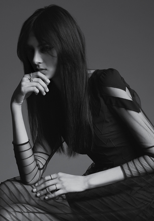 meadowlark-black-and-white-portraits-lorde-rings-jewellery1