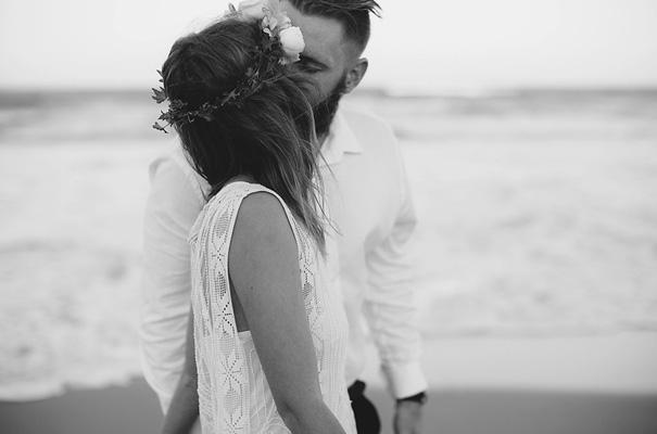 queensland-wedding-photographer-hipster-groom-heart-and-colour13