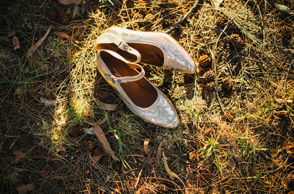 romantic-merlot-berry-blush-wedding-bridal-inspiration20