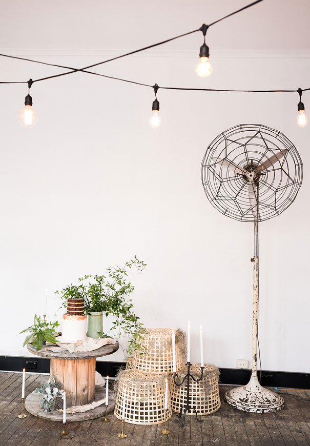 romantic-white-elegant-bride-wedding-lighting2