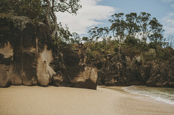 rue-de-seine-danelle-bohane-new-zealand-backyard-wedding-inspiration-daisies15