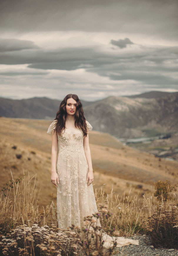 romantic-purple-gold-forest-wedding-inspiration