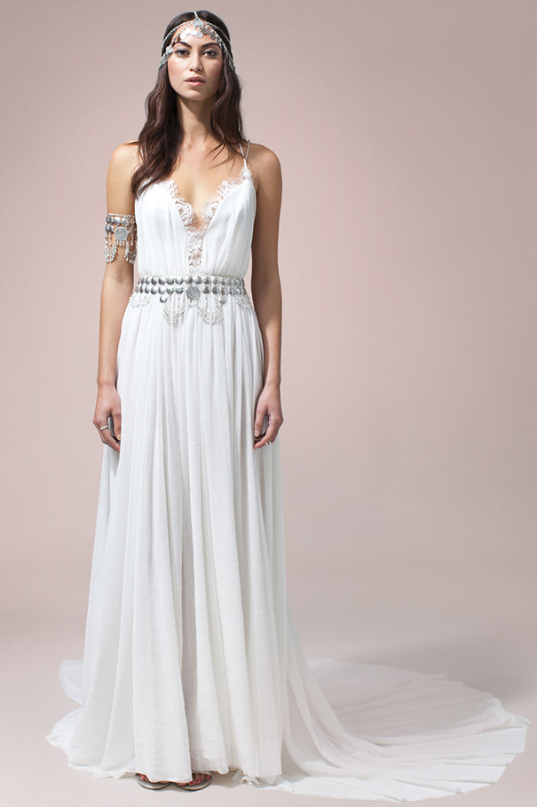 rue-de-seine-2016-bridal-gown-wedding-dress-nomad-boho-romantic-beaded-backless-crochet15