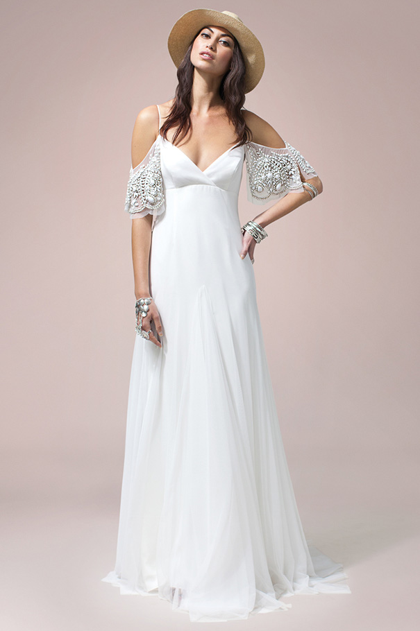 rue-de-seine-2016-bridal-gown-wedding-dress-nomad-boho-romantic-beaded-backless-crochet18