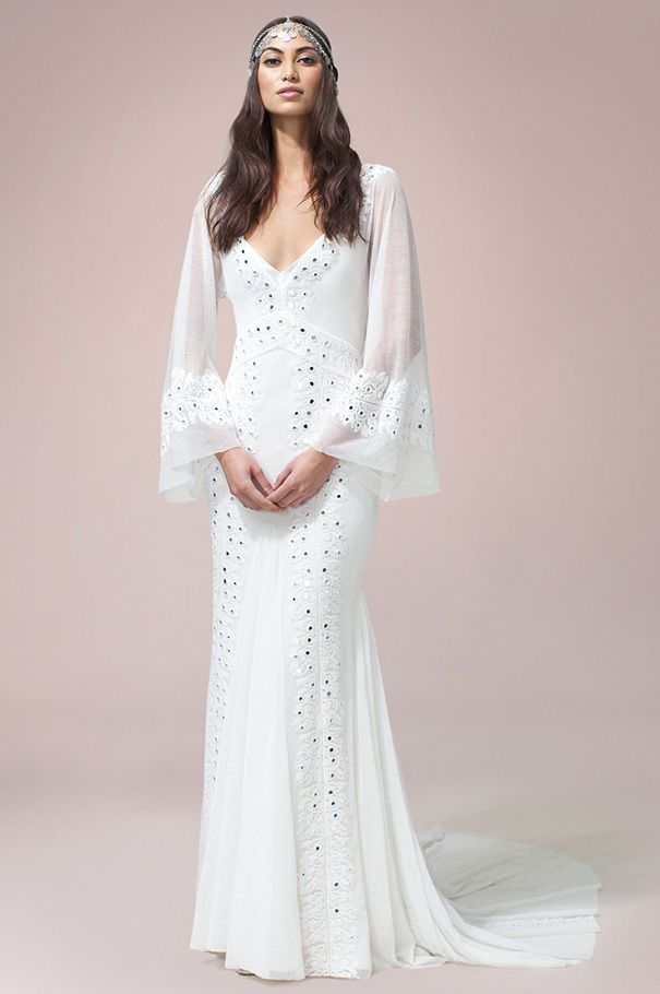 rue-de-seine-2016-bridal-gown-wedding-dress-nomad-boho-romantic-beaded-backless-crochet22