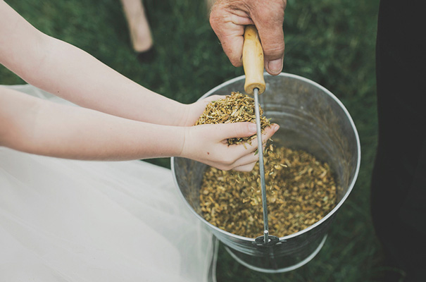 rue-de-seine-bridal-gown-real-wedding-deer-farm-rural-victoria-wedding-photographer15