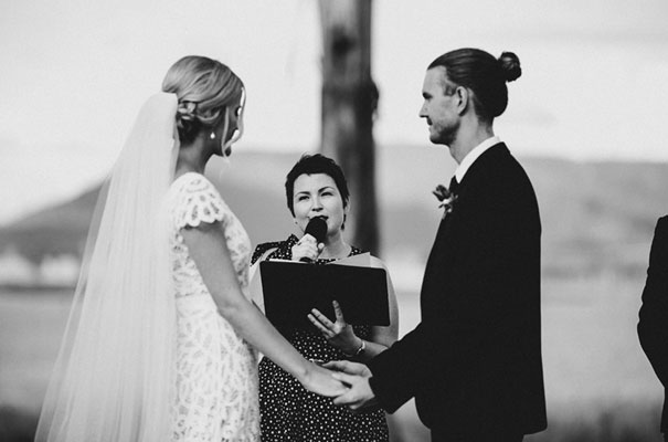 rue-de-seine-luke-going-barn-country-wedding13