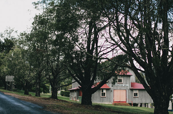 rue-de-seine-luke-going-barn-country-wedding8