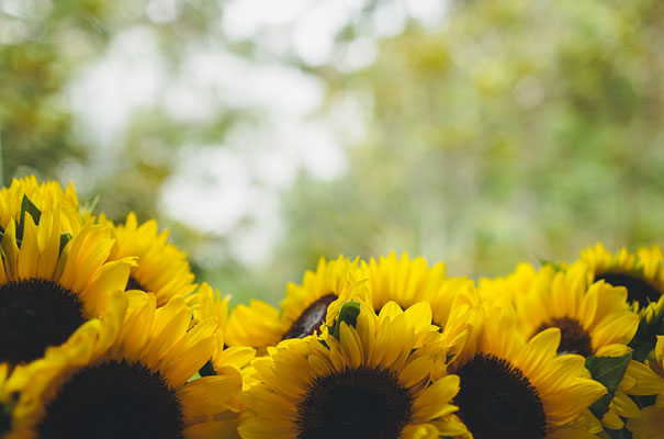 stradbroke-island-teeki-style-beach-coastal-barefoot-bride-wedding