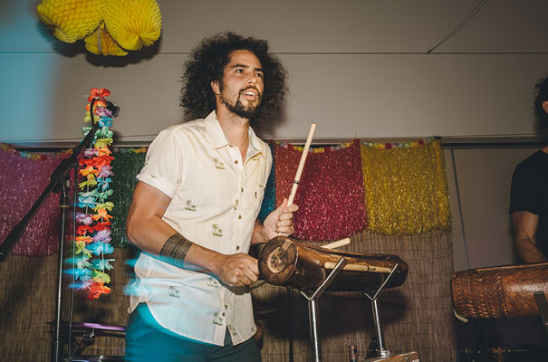 stradbroke-island-teeki-style-beach-coastal-barefoot-bride-wedding33