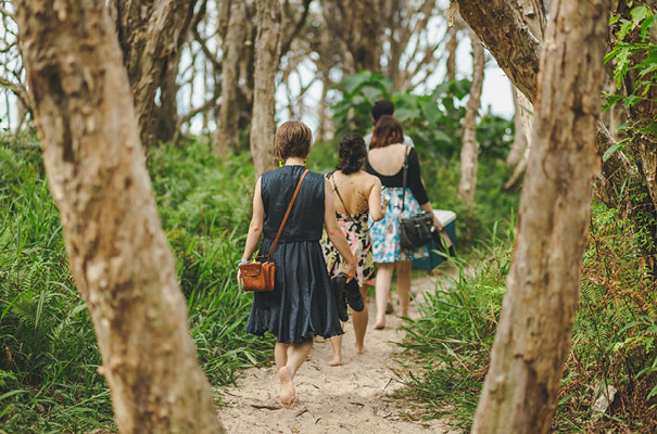 stradbroke-island-teeki-style-beach-coastal-barefoot-bride-wedding5