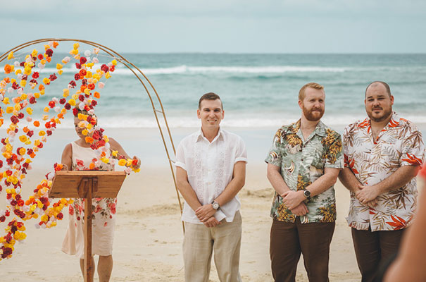 stradbroke-island-teeki-style-beach-coastal-barefoot-bride-wedding7