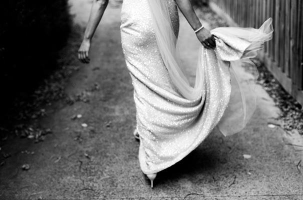 suzanne-harward-erin-and-tara-romantic-metallic-country-wedding7