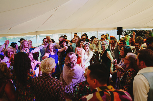 70s-retro-vintage-jewish-bright-fun-wedding-inspiration20