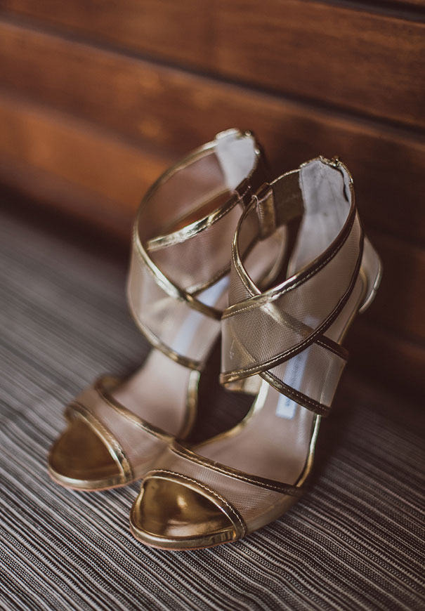 VIC-polkadot-bride-wedding-dress-dark-romantic-wedding-venue-table-styling2