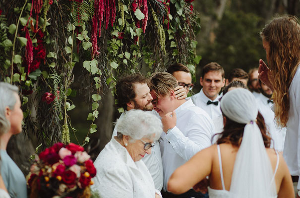 floral-ceremony-reception-tipi-styling-wedding-insporation-justin-aaron25