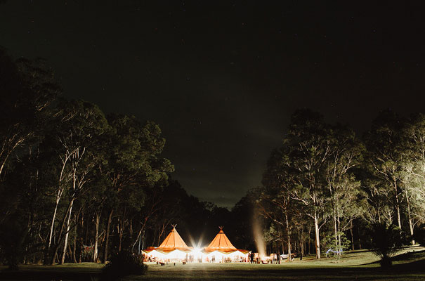 floral-ceremony-reception-tipi-styling-wedding-insporation-justin-aaron57