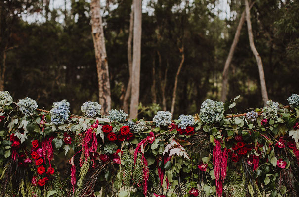floral-ceremony-reception-tipi-styling-wedding-insporation-justin-aaron8