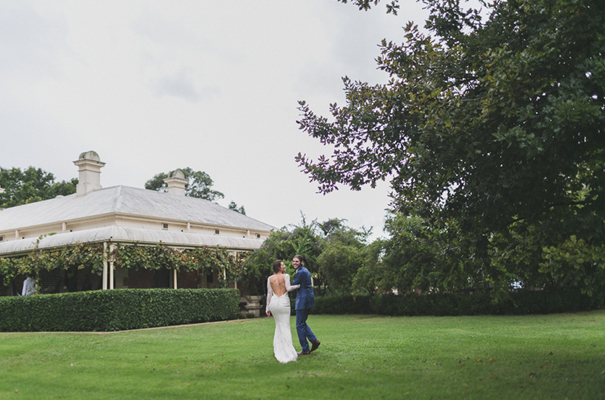 homemade-bridal-gown-babies-breath-wedding-gui-jorge-photography18