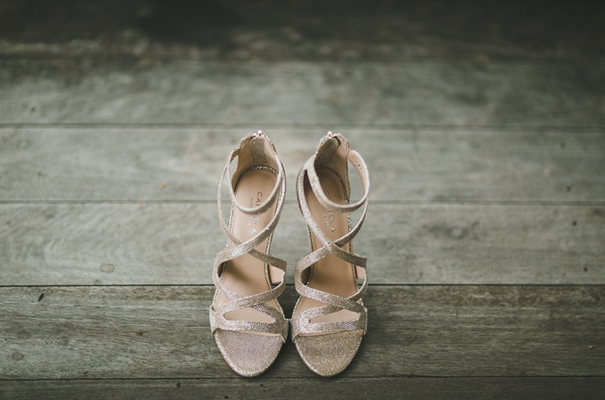 homemade-bridal-gown-babies-breath-wedding-gui-jorge-photography3