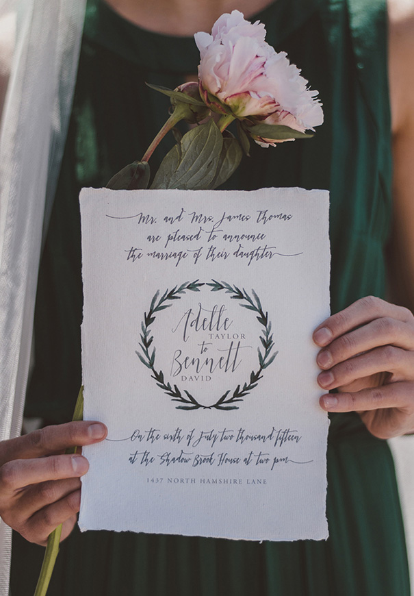 inspiration-peonies-green-wedding-dress-wedding-mud-cake203