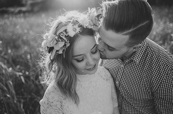 michelle-fiona-engagement-wedding-flower-crown-golden-hour9