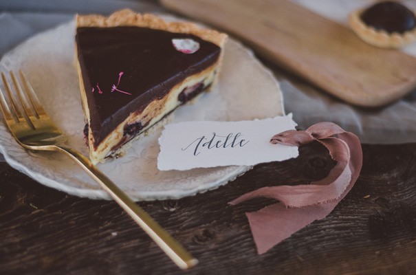 peonies-green-wedding-dress-wedding-mud-cake12