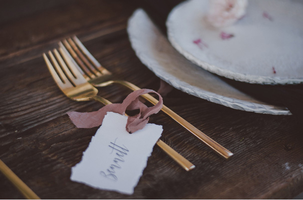 peonies-green-wedding-dress-wedding-mud-cake16