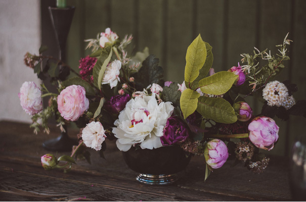 peonies-green-wedding-dress-wedding-mud-cake17