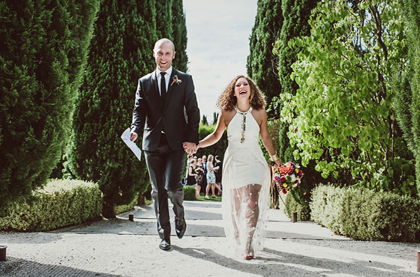 polkadot-bride-wedding-dress-dark-romantic-wedding-venue-table-styling18