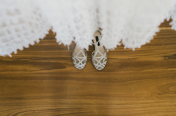 backyard-wedding-inspiration-flower-crown