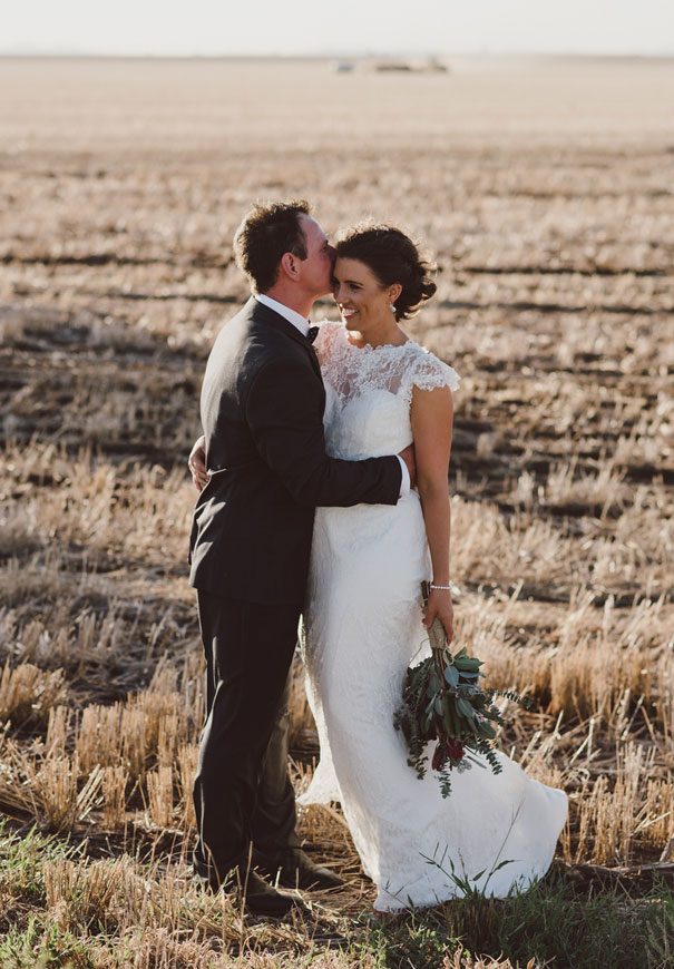 cool-country-barn-wedding-ideas-inspiration64