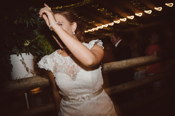 country-barn-wedding-ideas-inspiration38