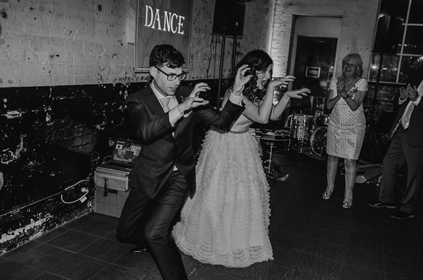 melbourne-urban-wedding-oli-sansom-blush-pink-vintage-retro-wedding-bridal-gown41