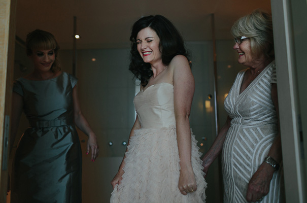 melbourne-urban-wedding-oli-sansom-blush-pink-vintage-retro-wedding-bridal-gown5