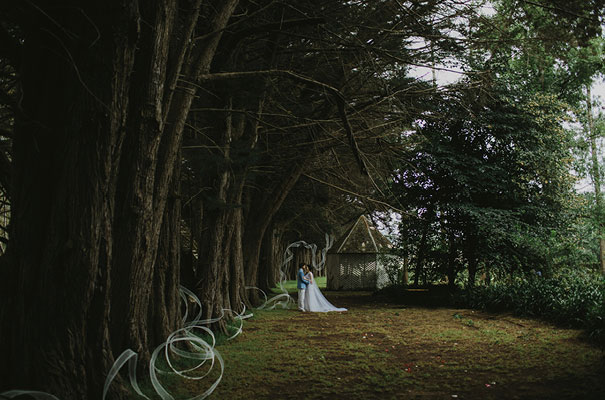 sculpture-wedding-photography-i-got-you-babe-snow-white-magical-wedding-gown38