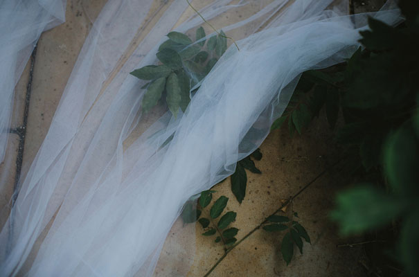 sculpture-wedding-photography-i-got-you-babe-snow-white-magical-wedding-gown53