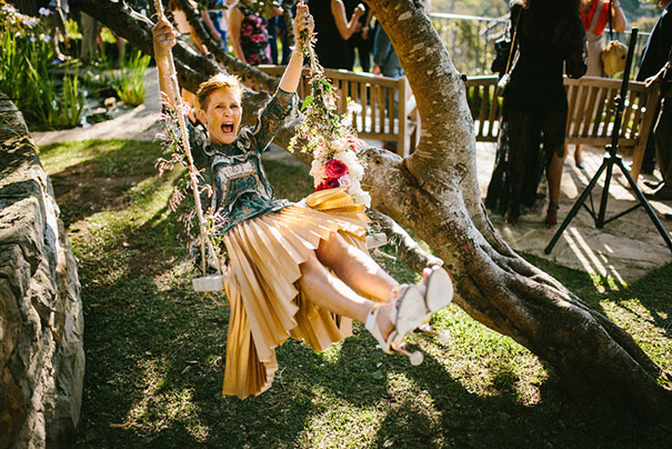 SK--127_MOB-on-swing