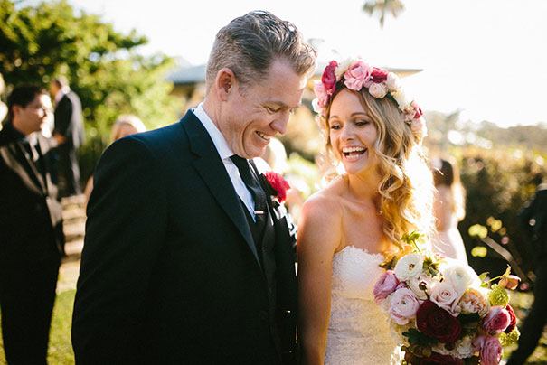 SK--131_Newlyweds-in-garden