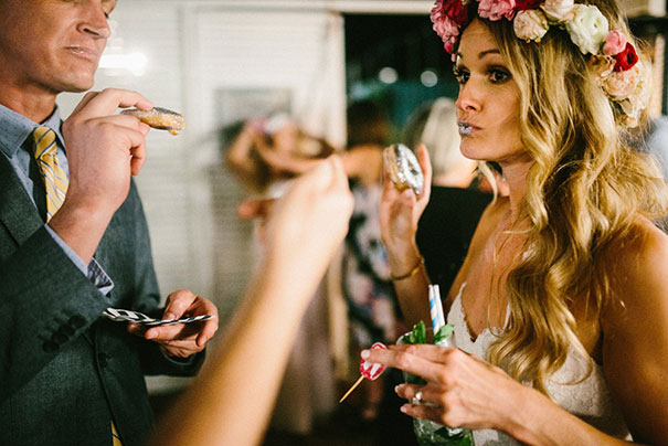 SK--245_Glitter-donut-lips