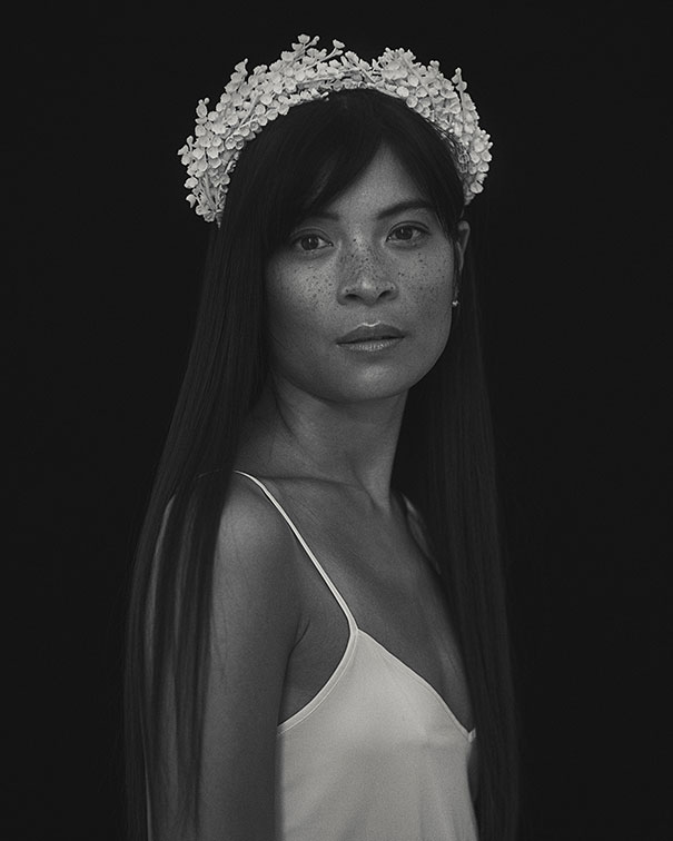 02_Lily-Porcelain-crown